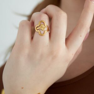 Lucky Leaf Ring